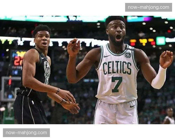 裁判沟通不畅问题 单场判罚尺度波动成顽疾